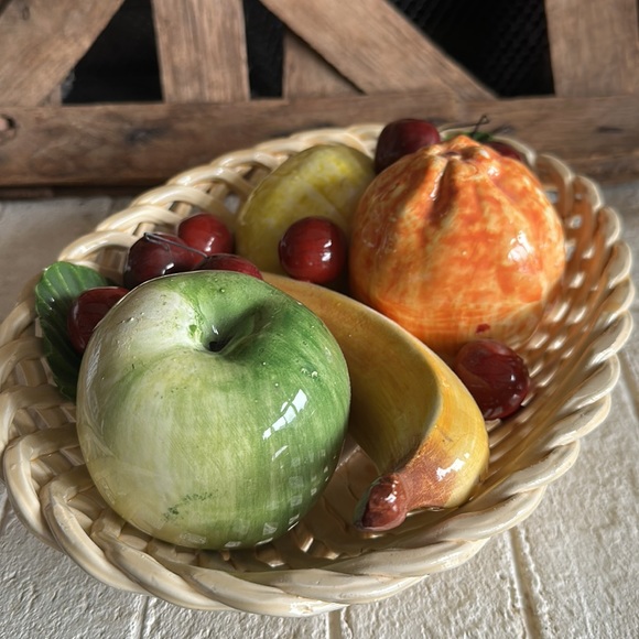 Vintage Majolica Fruit Bowl Bassano Italy Woven Basket Weave 11" Large (36) - Picture 3 of 8